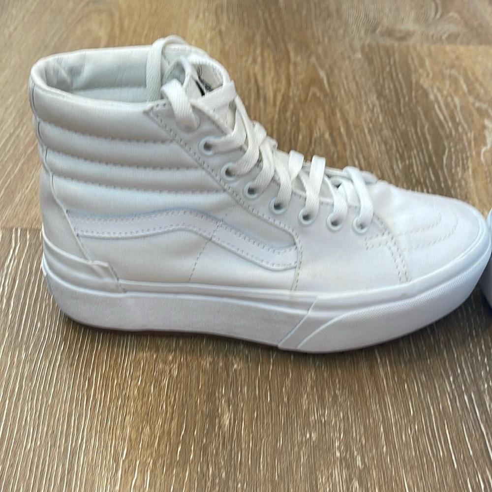Vans Sk8-Hi Tapered Stackform Shoe -Sz 7, White